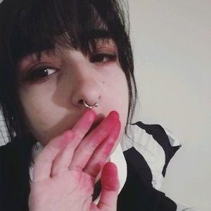 Meet your Posher, Leigh